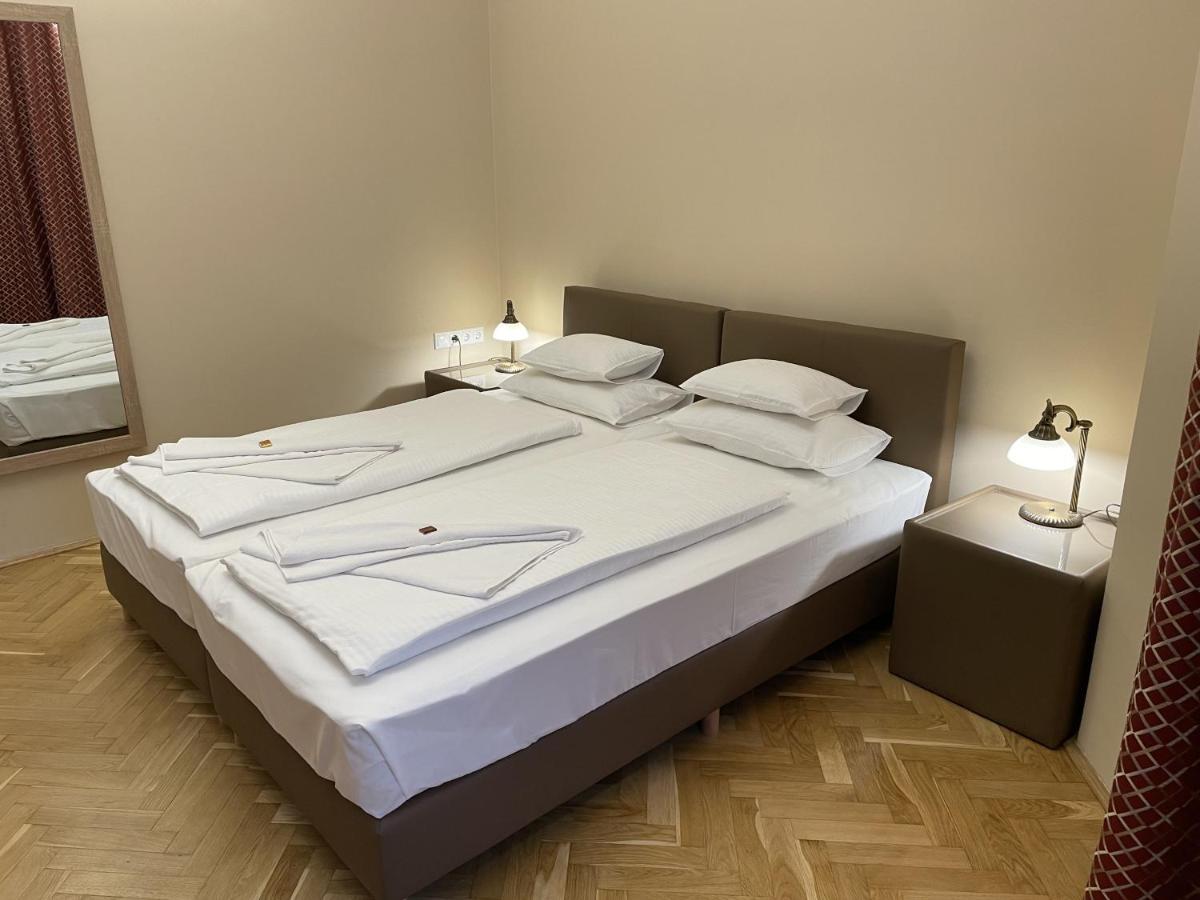 Dozsa Apartman Segedyn Zewnętrze zdjęcie